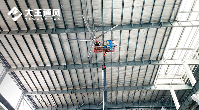 采用吊裝方式安裝工業(yè)吊扇安全須知